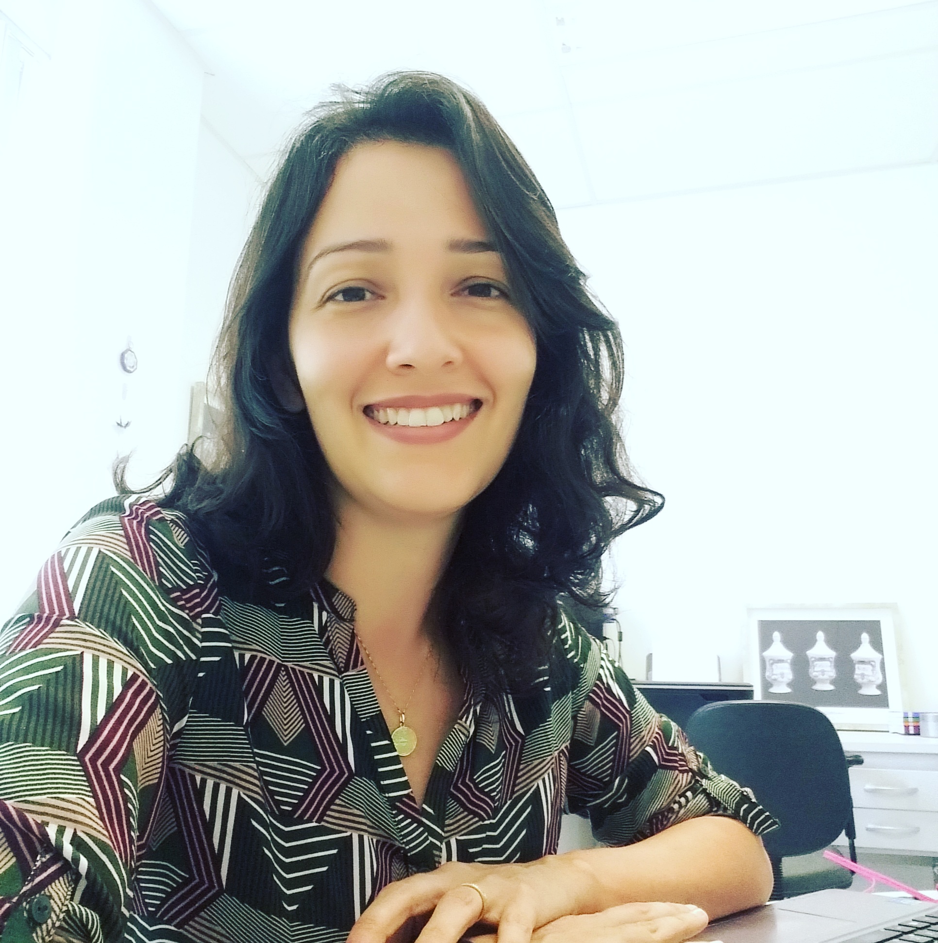 Profa. Elisangela Lima